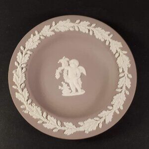 Extremely Rare !!! Wedgwood Jasperware Lilac Plate Dish Cherub - 4 1/2 inch
